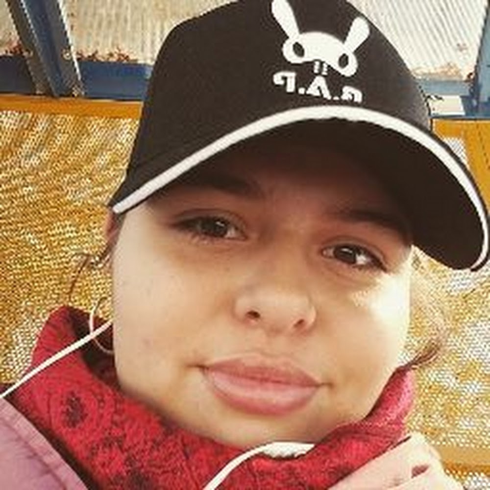 Meet your Posher, Cora